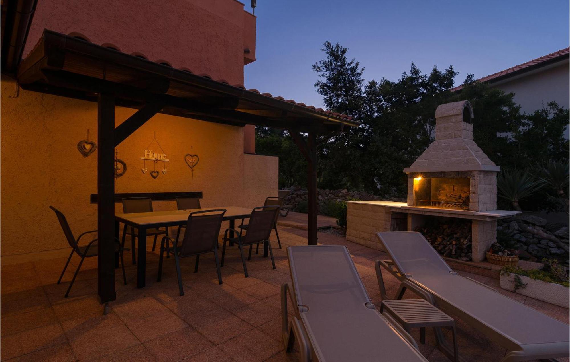Cozy Home In Mudri Dolac With Kitchen Basina Exteriér fotografie