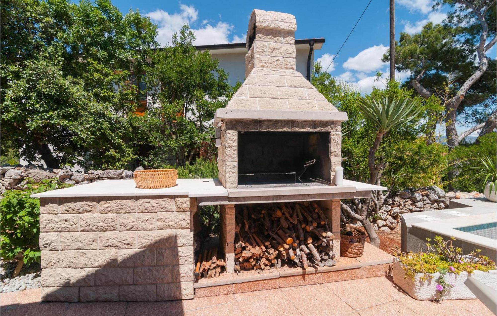 Cozy Home In Mudri Dolac With Kitchen Basina Exteriér fotografie