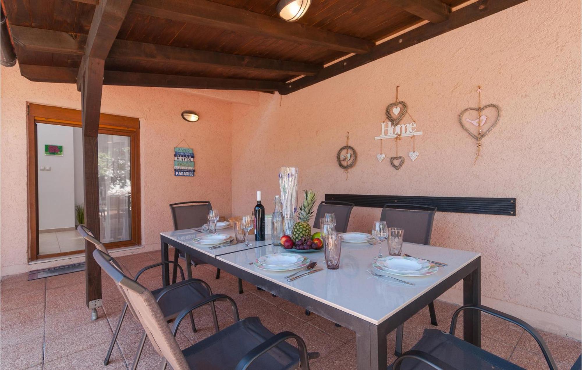 Cozy Home In Mudri Dolac With Kitchen Basina Exteriér fotografie